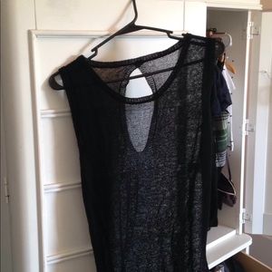 Black beach pullover